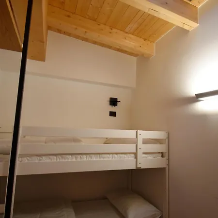 Attic Miralago Mhd דירה *